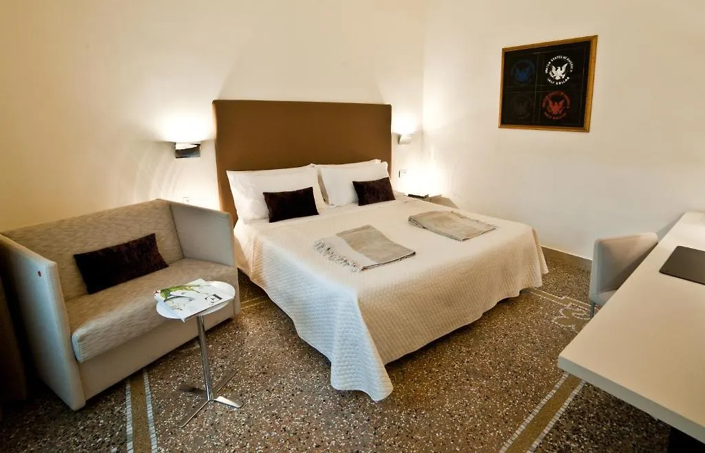 Town House Cavour Bed & Breakfast Reggio Calabria 2*,
