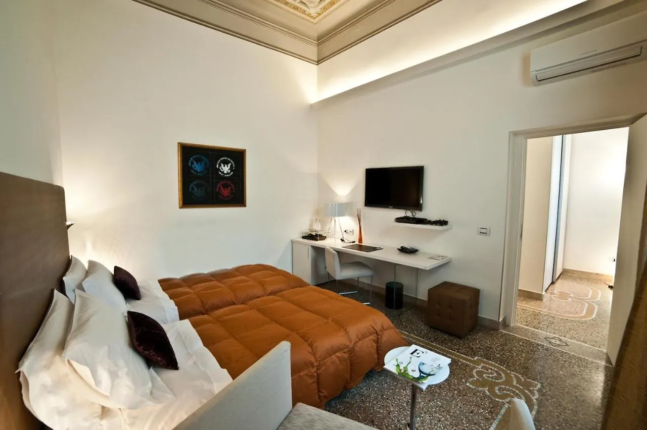 Town House Cavour Bed & Breakfast Reggio Calabria Italy
